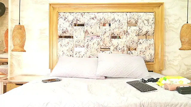 ZOLEY WATSON online show from March 19, 3:10 am