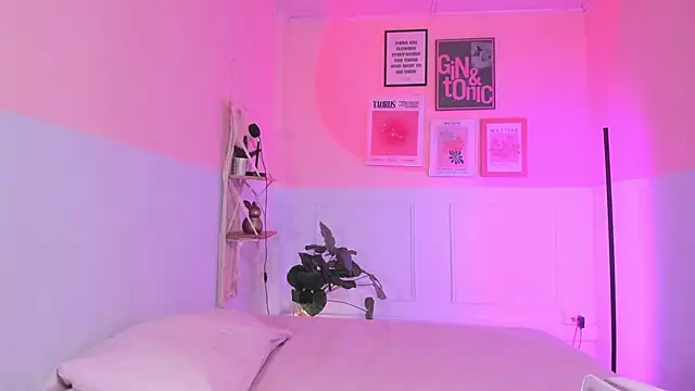 Snapshot of Camila_Rivers chatting on October 13, 11:43 am Camila Rivers online show from October 13, 11:43 am