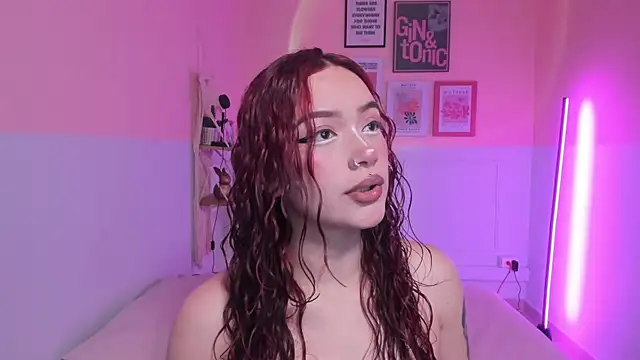 Snapshot of Camila_Rivers chatting on October 14, 12:17 pm Camila Rivers online show from October 14, 12:17 pm