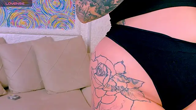 marrenaa online show from September 9, 4:12 am