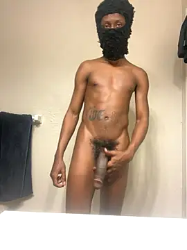 Snapshot of fpbitches1 chatting on October 21, 5:30 am fpbitches1 online show from October 21, 5:30 am