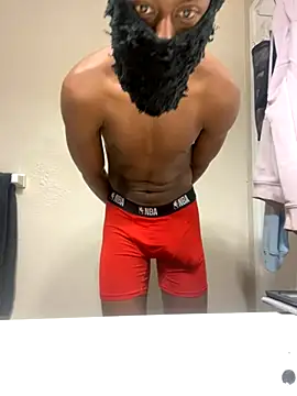 Snapshot of fpbitches1 chatting on November 1, 6:10 pm fpbitches1 online show from November 1, 6:10 pm