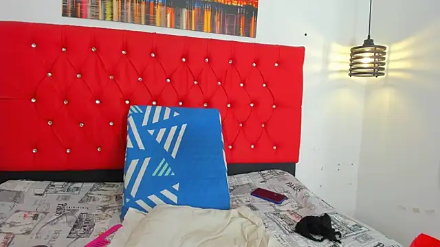 carolinacrus01 online show from January 6, 3:05 pm