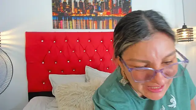 carolinacrus01 online show from March 11, 2:56 pm