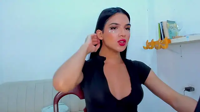 ISA BELLA VZL online show from May 2, 8:25 pm