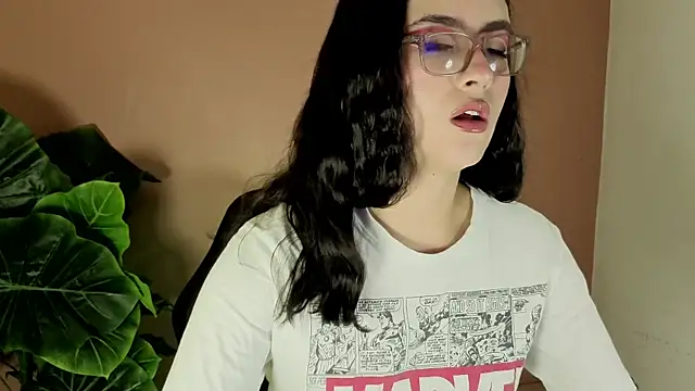 Snapshot of LiLLiAnderson chatting on September 26, 11:25 am LiLLiAnderson online show from September 26, 11:25 am