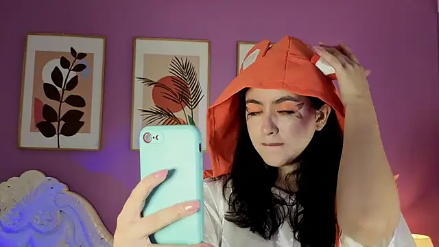 Snapshot of LiLLiAnderson chatting on October 7, 11:40 am LiLLiAnderson online show from October 7, 11:40 am