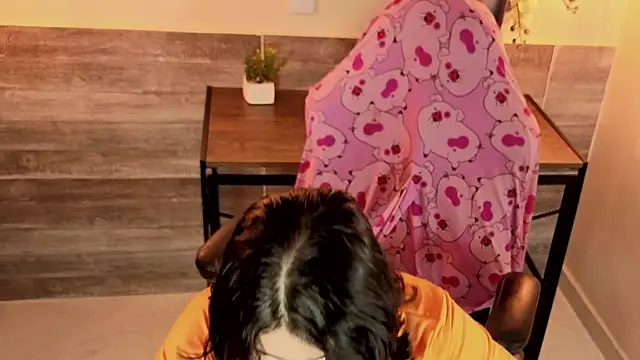 Snapshot of LiLLiAnderson chatting on October 11, 11:42 am LiLLiAnderson online show from October 11, 11:42 am