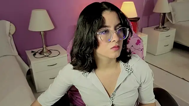 Snapshot of LiLLiAnderson chatting on October 21, 11:44 am LiLLiAnderson online show from October 21, 11:44 am