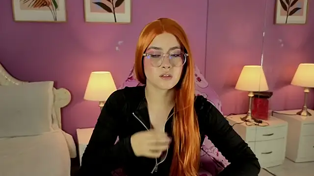 Snapshot of LiLLiAnderson chatting on October 22, 11:43 am LiLLiAnderson online show from October 22, 11:43 am