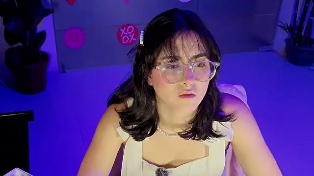 LiLLiAnderson online show from February 11, 11:59 am