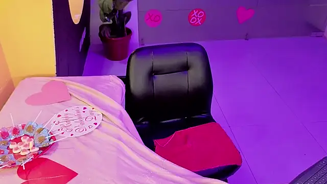 LiLLiAnderson online show from February 14, 11:51 am