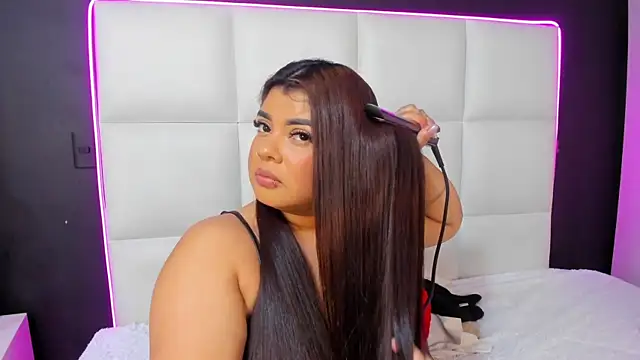 Gigi duran online show from July 3, 5:25 am