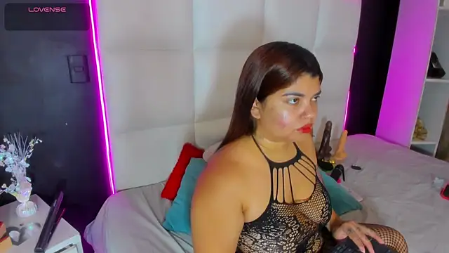 Gigi duran online show from July 30, 6:23 am
