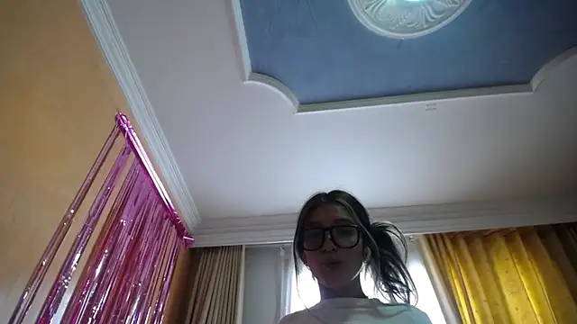 Snapshot of miss_lilieth chatting on October 5, 5:44 pm miss lilieth online show from October 5, 5:44 pm