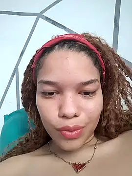 Snapshot of ChloeRaviss chatting on October 16, 12:39 pm ChloeRaviss online show from October 16, 12:39 pm