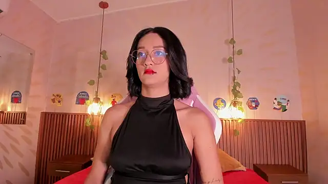 daphne courtis online show from July 3, 3:13 am