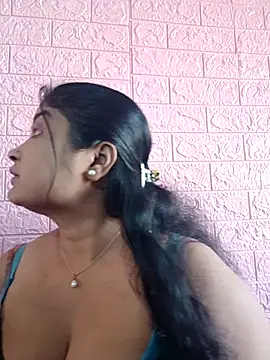 Snapshot of hornyriyanka chatting on November 9, 2:21 am hornyriyanka online show from November 9, 2:21 am