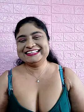 Snapshot of hornyriyanka chatting on December 3, 1:57 am hornyriyanka online show from December 3, 1:57 am