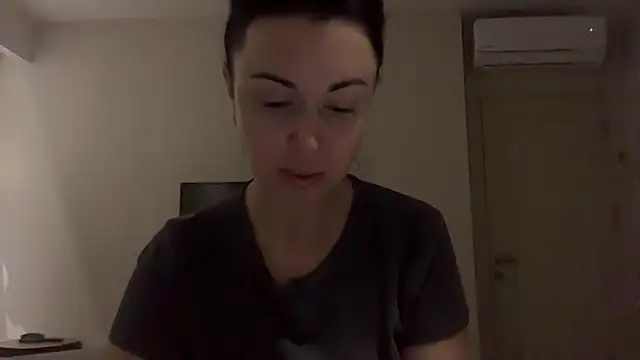 Gilin1 online show from December 17, 8:48 pm