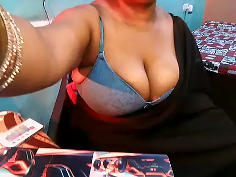 Snapshot of PREETI_BABY chatting on April 3, 3:54 pm PREETI BABY online show from April 3, 3:54 pm