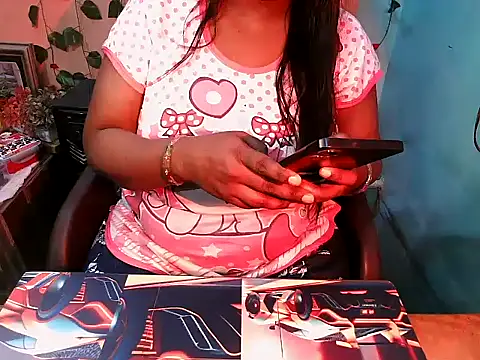 Snapshot of PREETI_BABY chatting on April 29, 6:17 am PREETI BABY online show from April 29, 6:17 am