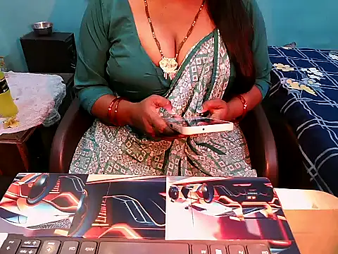 Snapshot of PREETI_BABY chatting on May 19, 5:36 am PREETI BABY online show from May 19, 5:36 am