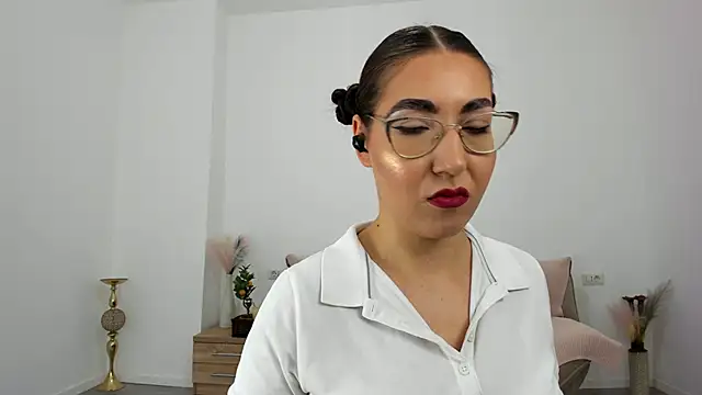 Kylie Kathy online show from September 23, 6:11 pm