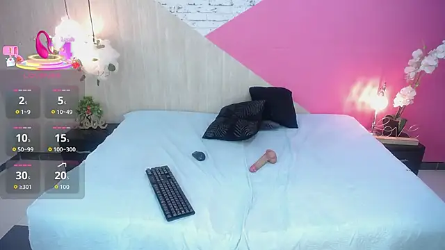 sophia brunette  online show from November 5, 11:43 am