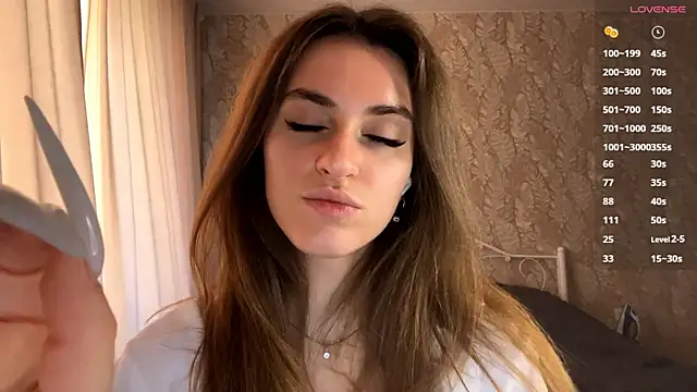 Snapshot of miainheat chatting on October 8, 8:34 am miainheat online show from October 8, 8:34 am