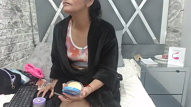 YanetRose online show from October 14, 3:18 am