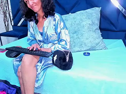 YanetRose online show from July 4, 3:35 am