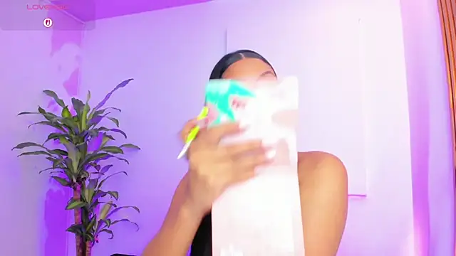 MacarenaSmith online show from December 16, 11:48 am