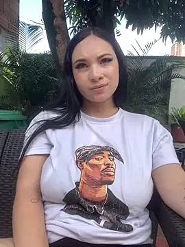 Snapshot of cloe_weiss chatting on October 2, 4:03 pm cloe weiss online show from October 2, 4:03 pm