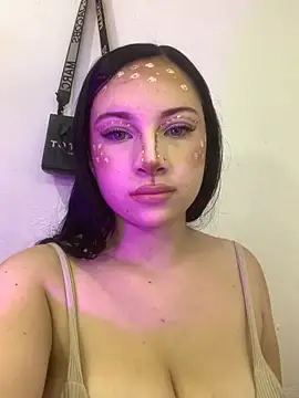 Snapshot of cloe_weiss chatting on October 27, 2:10 pm cloe weiss online show from October 27, 2:10 pm