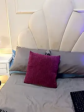 Kaylachannell online show from January 15, 3:44 am