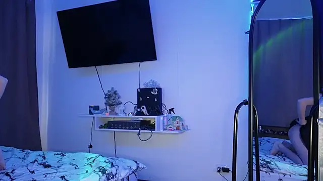 Candy Flosse online show from October 24, 8:22 am