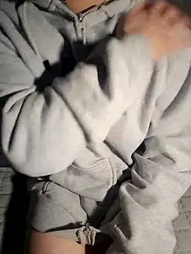 Snapshot of 111owo111 chatting on September 17, 1:46 pm 111owo111 online show from September 17, 1:46 pm