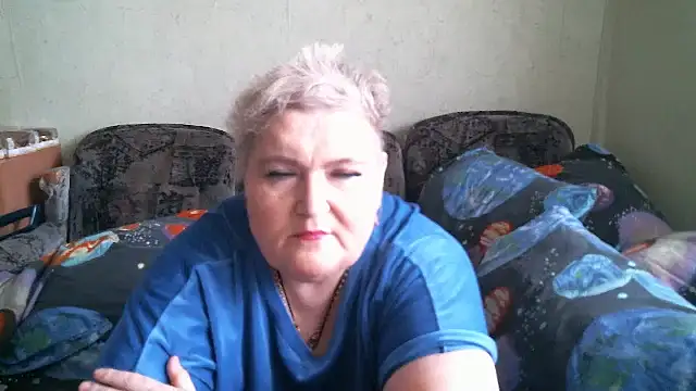 Snapshot of Lana555 chatting on April 10, 8:30 am Lana555 online show from April 10, 8:30 am