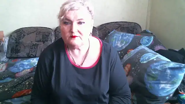 Snapshot of Lana555 chatting on April 16, 10:49 am Lana555 online show from April 16, 10:49 am