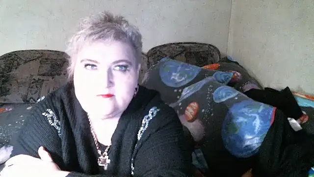 Snapshot of Lana555 chatting on April 18, 5:17 pm Lana555 online show from April 18, 5:17 pm