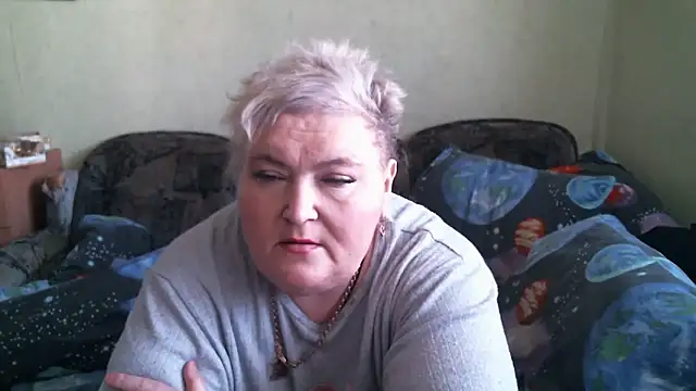 Snapshot of Lana555 chatting on April 20, 6:16 am Lana555 online show from April 20, 6:16 am