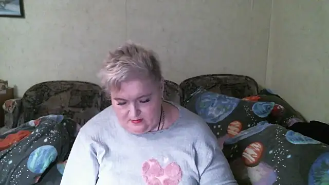 Snapshot of Lana555 chatting on April 20, 7:15 pm Lana555 online show from April 20, 7:15 pm