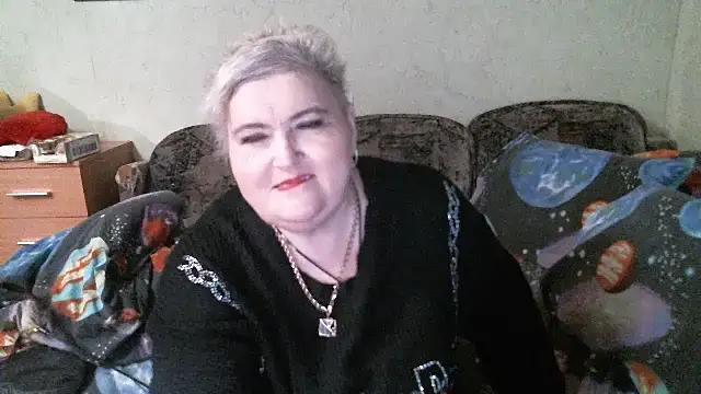 Snapshot of Lana555 chatting on April 21, 7:39 pm Lana555 online show from April 21, 7:39 pm