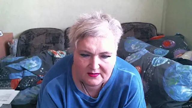 Snapshot of Lana555 chatting on April 22, 7:44 am Lana555 online show from April 22, 7:44 am