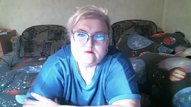 Snapshot of Lana555 chatting on April 24, 7:27 pm Lana555 online show from April 24, 7:27 pm