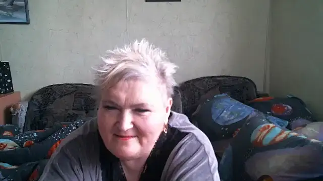 Snapshot of Lana555 chatting on April 29, 7:23 am Lana555 online show from April 29, 7:23 am