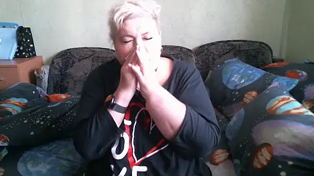 Snapshot of Lana555 chatting on April 30, 6:53 am Lana555 online show from April 30, 6:53 am