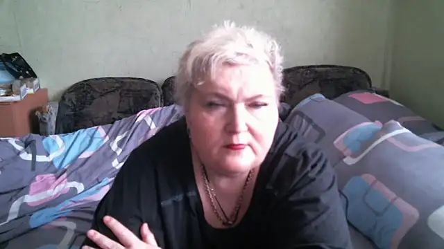 Snapshot of Lana555 chatting on May 18, 10:21 am Lana555 online show from May 18, 10:21 am