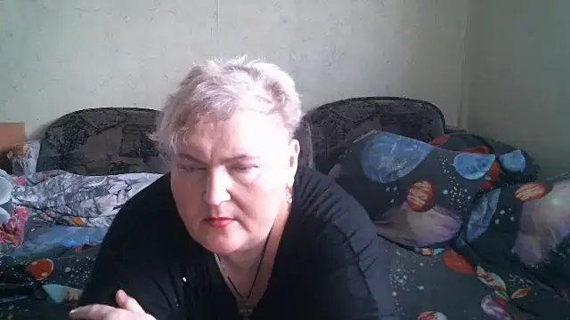 Snapshot of Lana555 chatting on June 18, 5:41 am Lana555 online show from June 18, 5:41 am